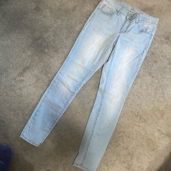 Juniors Women’s SO Size 7 Light Wash Blue Denim Super Skinny Jeggings - Picture 5 of 10